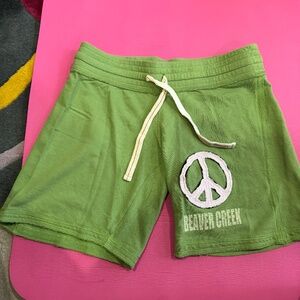 3/$30 Contagious Green Beaver Creek Peace Shorts size Large